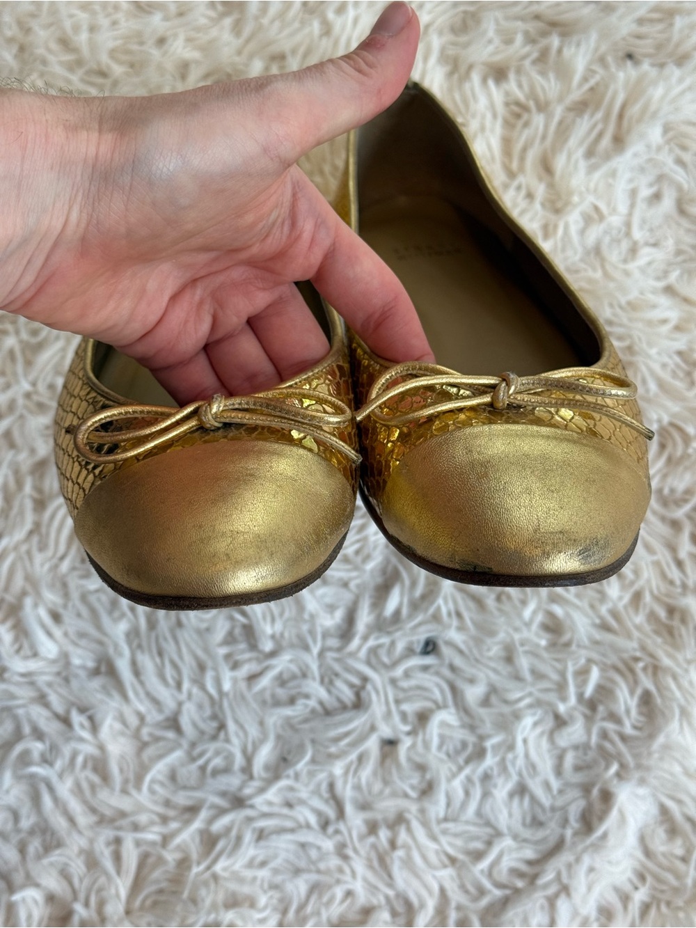 Stuart Weitzman Gold Snakeskin Ballet Flats Cap Toe Bow Leather Size 10 M - Picture 3 of 7